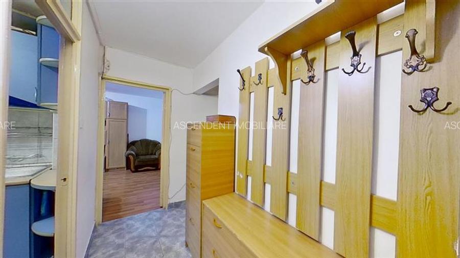 Decomandat, 3 camere, 2 bai, spatiu verde, mobilat, utilat, boxa, Faget, Brasov - 2