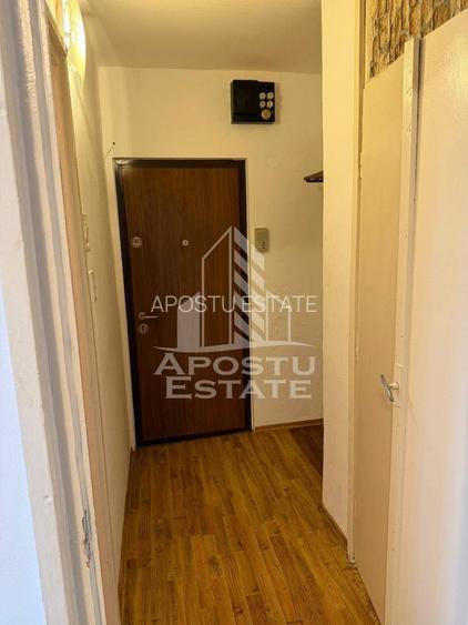 Garsoniera, etaj intermediar, situata in zona Girocului - 4