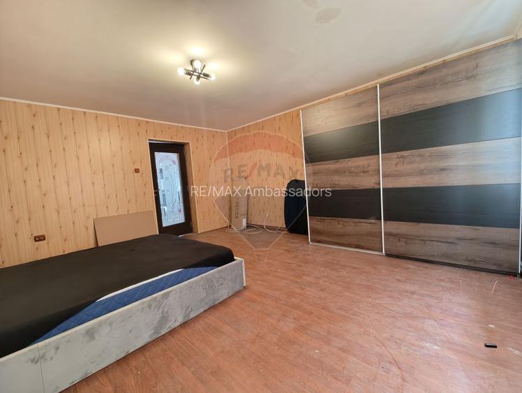 Casa de vanzare cu teren de 2175 mp,anexe si livada generoasa | Mailat - 25