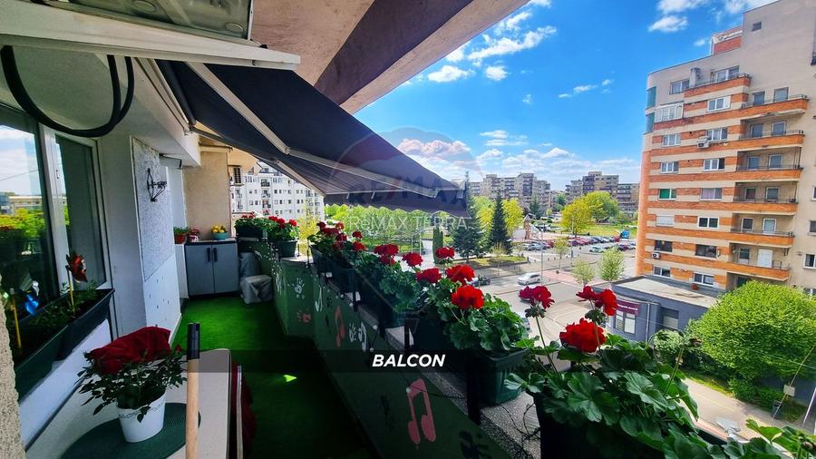 ULTRACENTRAL  DE VANZARE Apartament cu 3 camere - 10
