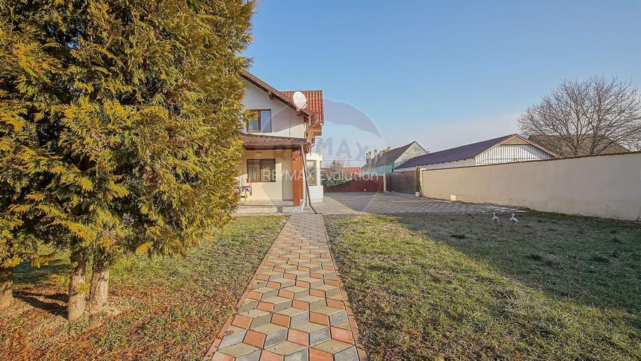 Casă individuală cu grădină și garaj în Prejmer –mobilată, comision 0% - 36