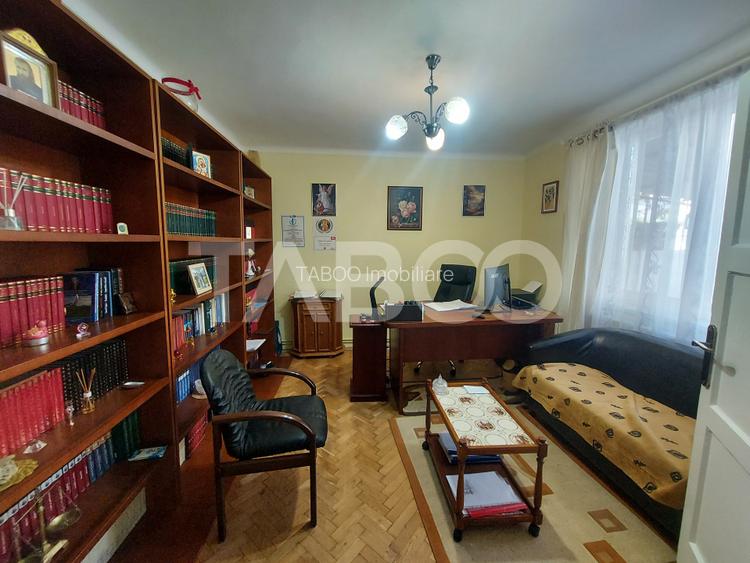 Casa de vanzare teren 950 mp si deschidere 21 m in zona Calea Poplacii - 4