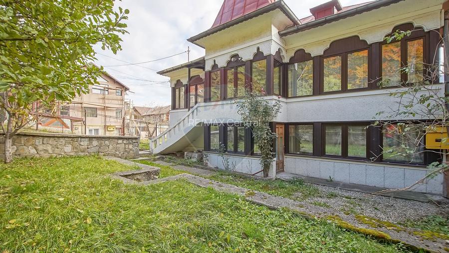 Vilă cu farmec istoric în Bușteni, pensiune sau locuință de vacanță! - 2