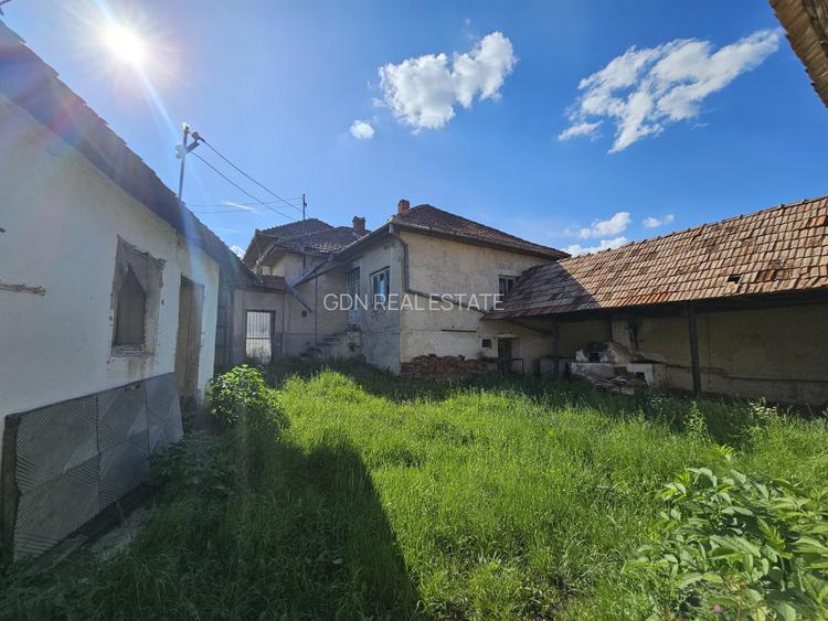 Casa la tara cu 3 camere + teren intravilan Sup 962 mp, Colesti, Bihor - 9