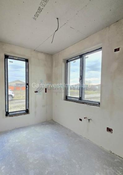 Imobil cu destinatie multipla - comercial si de locuit in Santandrei, Bihor - 15