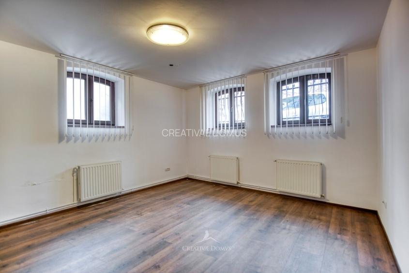 Piata Pache Protopopescu - Casa cu 11 camere si doua locuri de parcare - 16