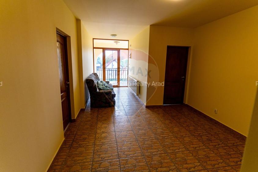 Vila /Pensiune 6 camere in Cristur, jud Hunedoara - 28