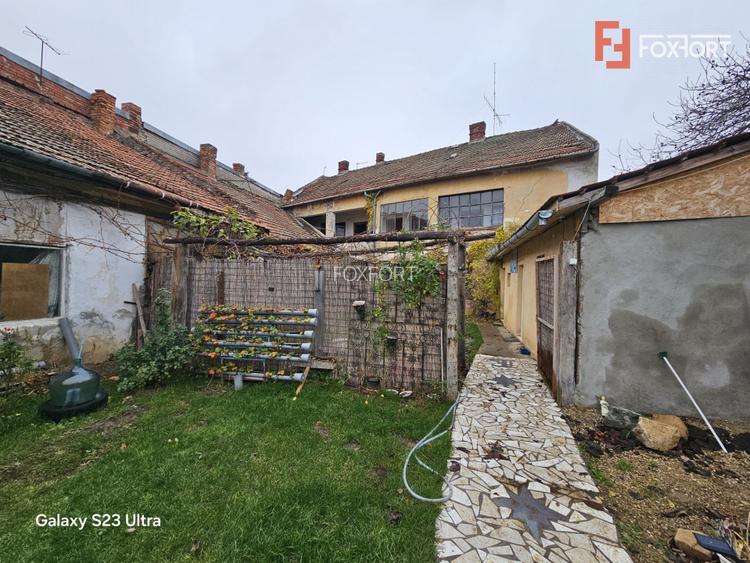 Casa individuala, teren de 1015 mp, zona Parneava - 15