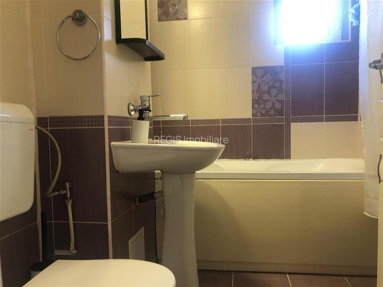 Apartament  4  Camere Centru, 2 locuri parcare in bloc tip vila - 17