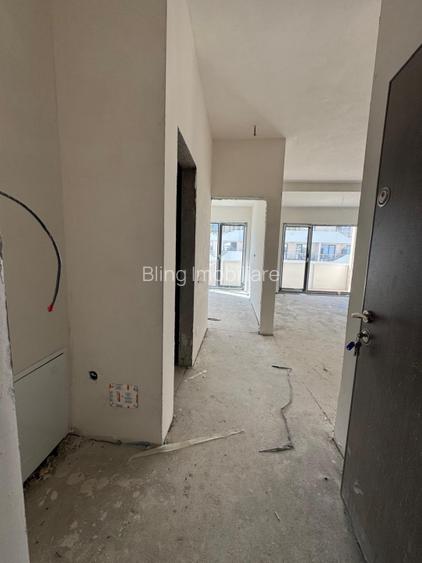 apartament semifinisat cu  2camere,etaj intermediar,parcare,zona Eroilor - 10