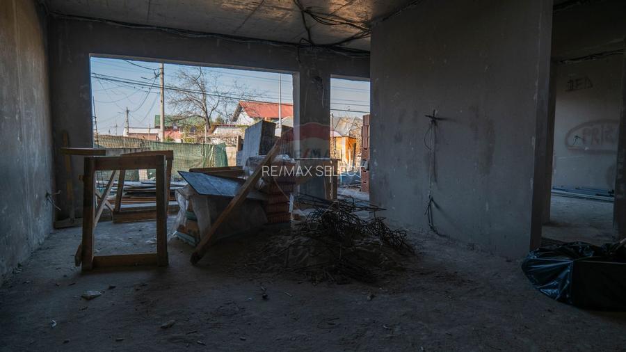 Pantelimon-central vanzare casa spatioasa-parter, etaj si mansarda - 11