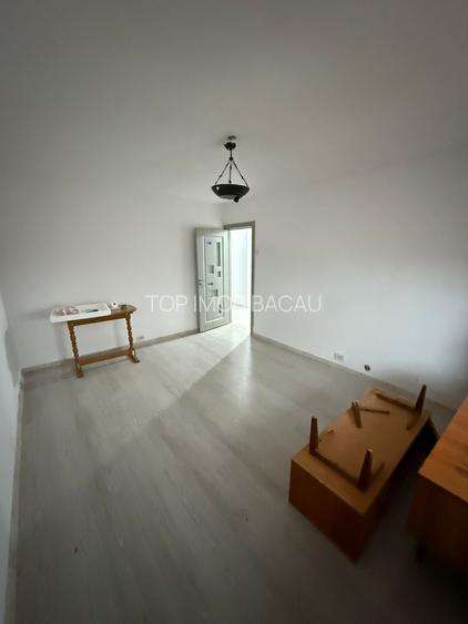 2 DECOMANDATE renovat, etajul 2, centrala, termopan,52mu,  Pompieri - 2