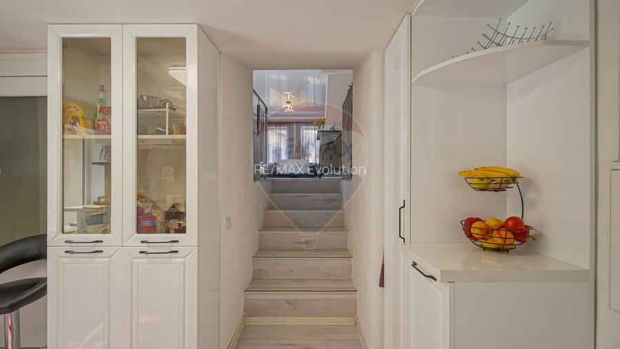 Casă / Vilă Săsească cu 6 camere de vânzare in Vulcan, Brasov - 13