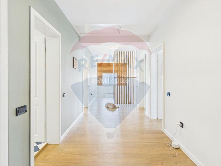 Vilă cu 6 camere, piscina si teren 1300 mp, de vânzare în Otopeni - 12