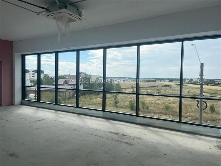 Vanzare centru comercial Otopeni, randament net 8%, constructie noua - 7