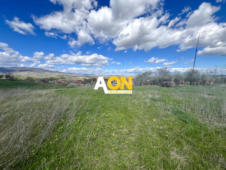 Teren intravilan de vanzare, priveliste deosebita, 560MP - 2