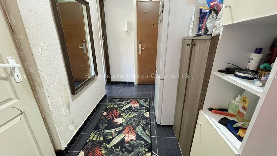 Apartament cu trei camere,etaj 2 - zona Cetatii - 13