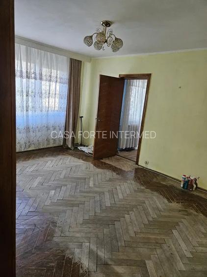 Apartament 3 camere cu balcon în KM 4-5 74500 euro - 2