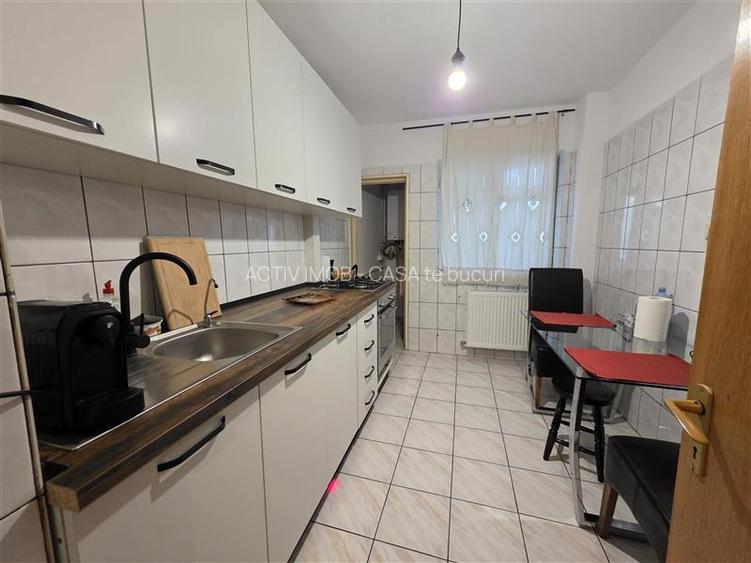 4 camere - centrala termica  -  parcare - Crangasi - 9