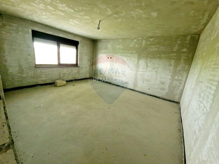 Casă spațioasă S+P+1E+M și teren generos 1664 mp - 41