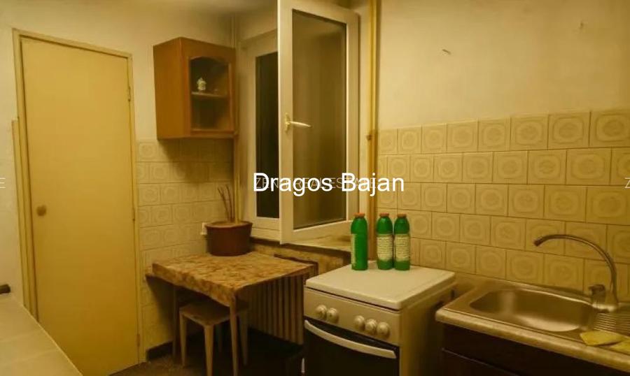 Sala Palatului // vedere spate // balcon - 5