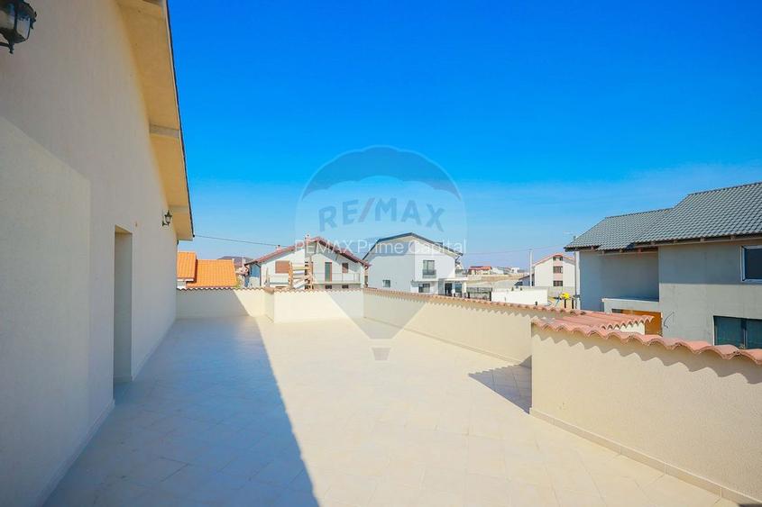 De vânzare Casă/Pensiune în zona Nufărul - Sânmartin - 23