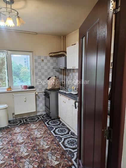 Drumul Sarii Al. Botorani 3 Camere Decomandat bloc 1989 et. 3, 76mp - 6