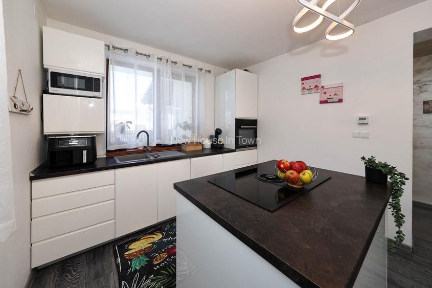 Casă Individuală Modernă de Vânzare | Sânpetru, Brașov - 10