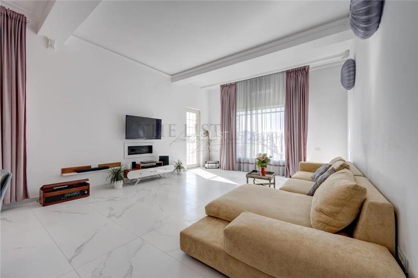 Vila de vanzare 5 camere | CORBEANCA - 2