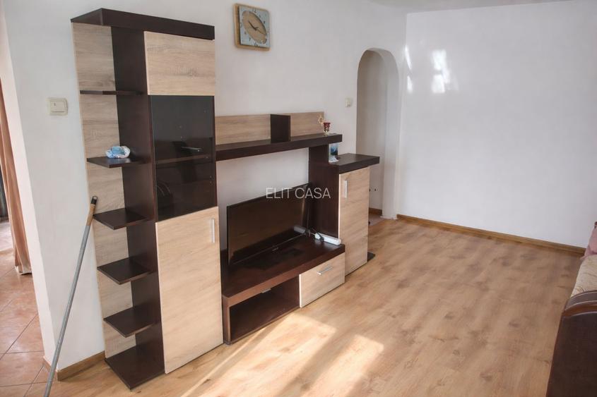 Apartament cu 2 camere, decomandat, zona Alexandru cel Bun - 4