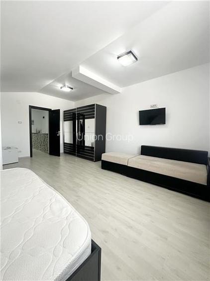 Afacere la Cheie in Mamaia Nord: Pensiune de Vanzare cu 18 Camere - 34