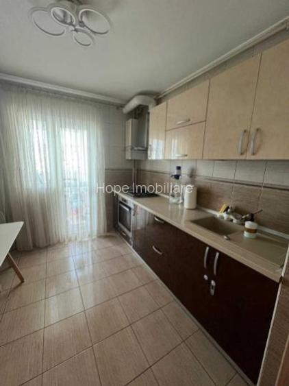 Chisinau-Apartament de 3 camere-decomandat - 2