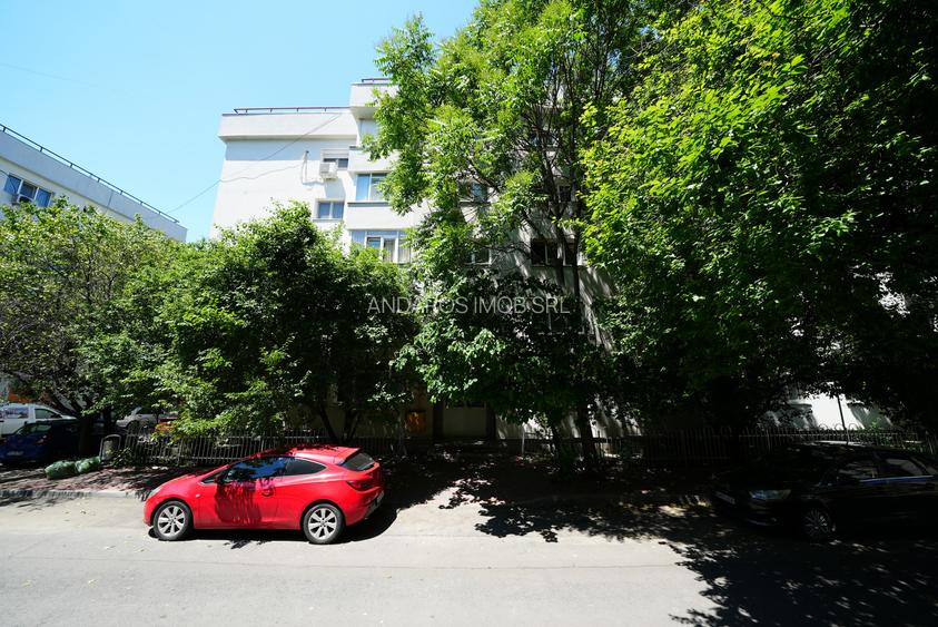 Apartament 3 camere Dristor, metrou 15 min, Fizicienilor - centrala proprie - 15