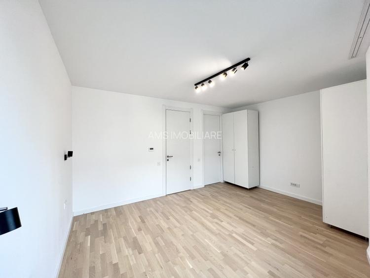 SUPERB / PARTIAL MOBILAT / GRADINA - 26