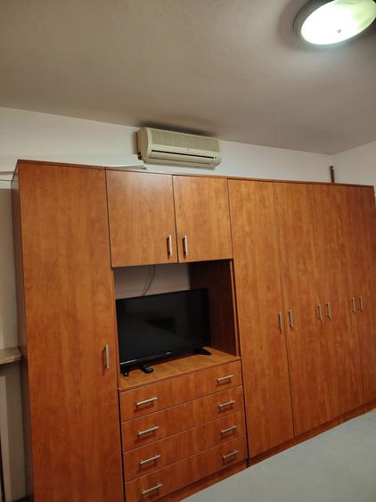 Închiriere Apartament 3 camere în Unirii, Piata NATIUNILE UNITE, SEMIDECOMANDAT