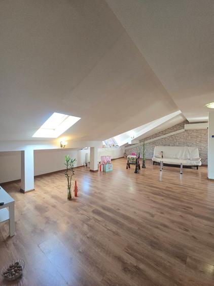 Apartament 4 Camere Mansardă, Zorilor, Fundeni Dobroești