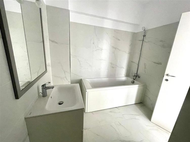 1 CAM CENTRU PALAS , PARCARE,PRIMA INCHIRIERE UNIREA TOWERS DEC - 430EUR - 19