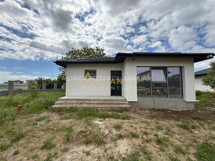 Casa individuala parter ~ 3 camere o baie ~ teren 250mp - 4
