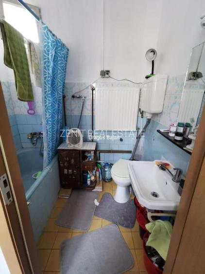 Curte in proprietate // 180mp // Acces stradal - 4