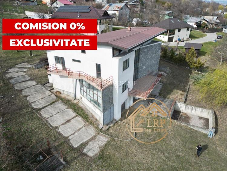 Valenii de Munte-Vila 13 camere, 6500mp teren, ideal business - 2