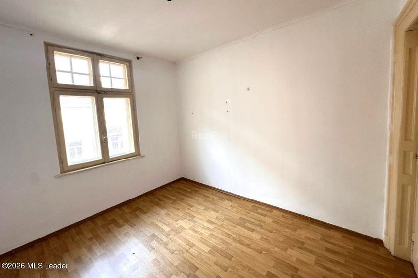 	B-dul Carol I nr. 59, 188 mpu, etaj 3, 6 camere, bloc mic - 23