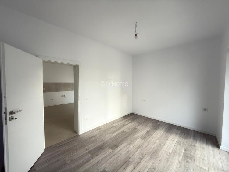 Bloc finalizat la asfalt. Etaj 1. Loc de parcare. - 7