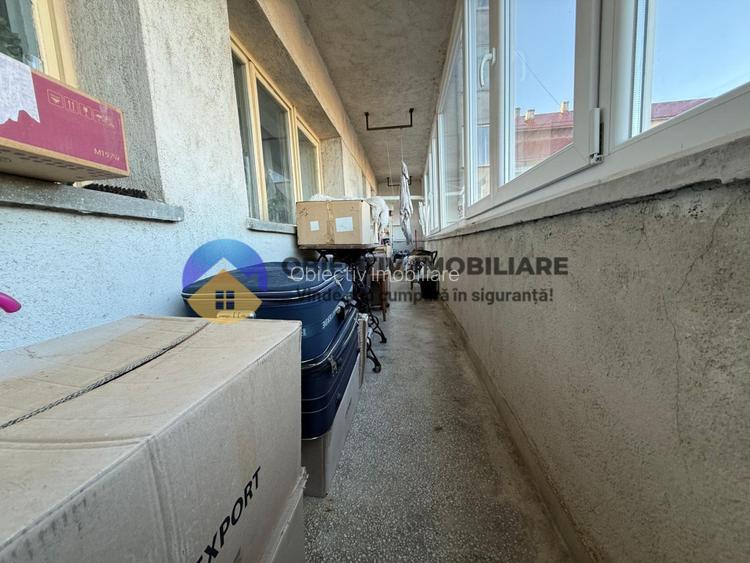 Garsoniera spatioasa de vanzare – 67,76 mp – Zona 1 Mai - 10