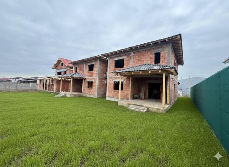 Proprietar | Case despartite prin camere tehnice | Carport | 365mp teren - 7