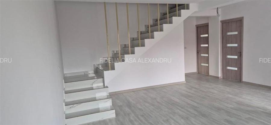 Vila P+M cu 3 camere si 470mp teren - de vanzare in Ciurbesti - 5