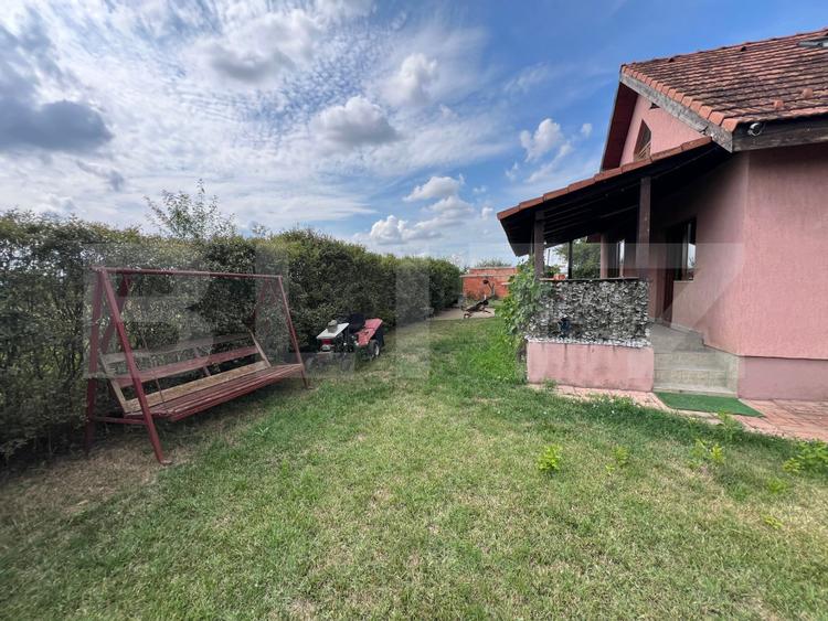 Casă de vânzare, cu 3 camere, 100 mp, zona Odoreului