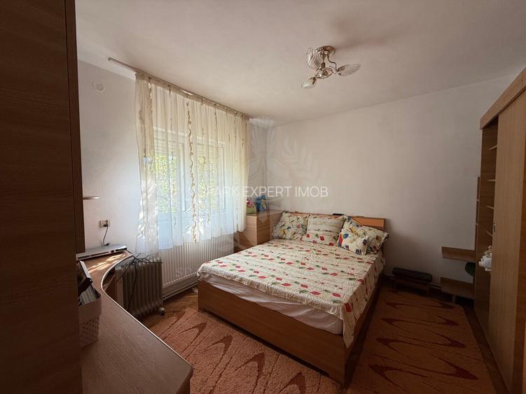 Casa extinsa 8 camere, garaj, teren 1300mp , zona stradala Paulestii Noi - 9
