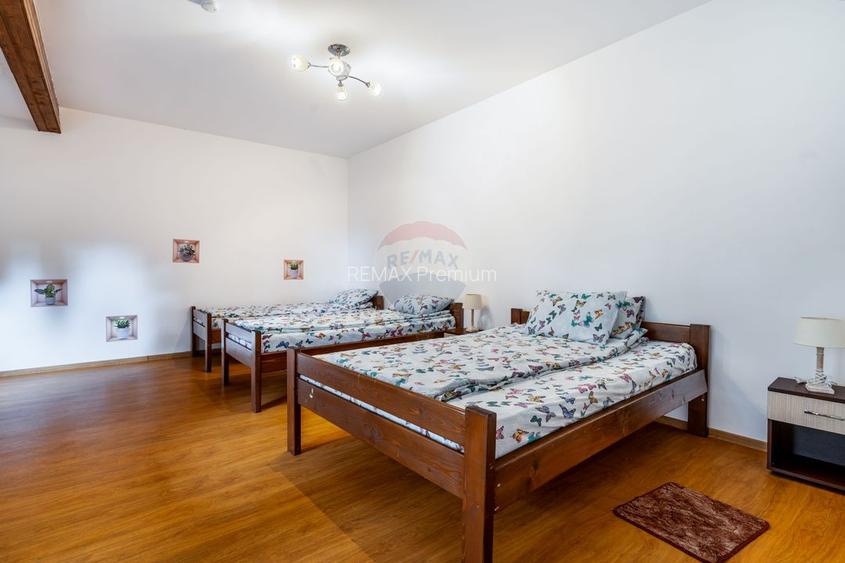 Cabana cu 7 camere de vânzare, 387 mp util, 1300 mp teren! - 17