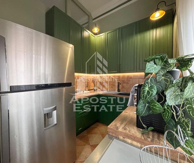 Apartament cu 3 camere, semidecomandat, zona Centrala - 12