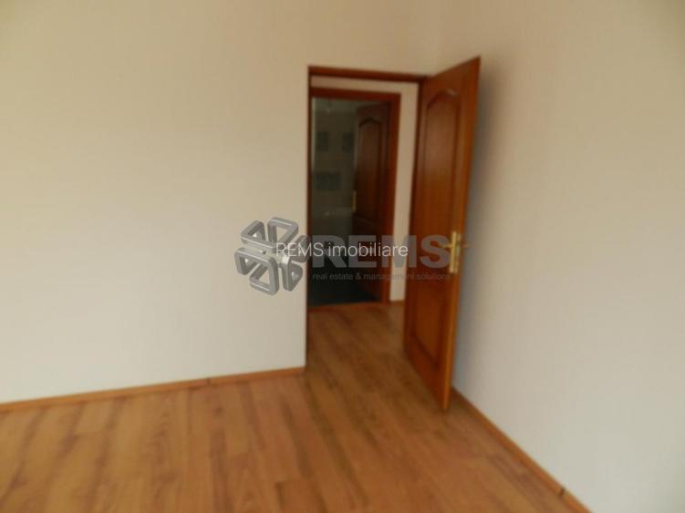 Casa insiruita in zona Campului - 5